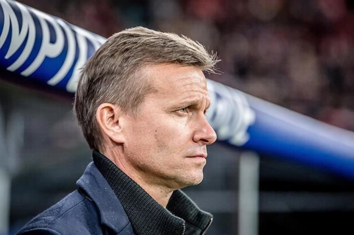 لايبزيج يتخلى عن خدمات مدربه الأميركي مارش