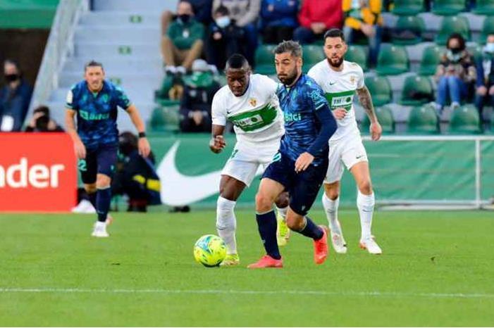 التشي يتنفس الصعداء بفوز مهم على قادش بالليغا 2165848_1638724201