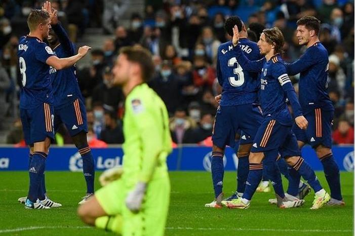 ريال مدريد يواصل تحليقه في الصدارة بثنائية في شباك سوسيداد 61abed474c59b74cab3b500a