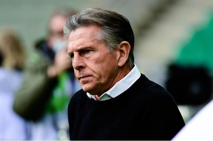 4060878-2021-12-05T125957Z_1135713549_MT1PANP2146900123_RTRMADP_3_SOCCER-SAINT-ETIENNE-VS-RENNES-1ST-DIVISION-SAINT-ETIENNE