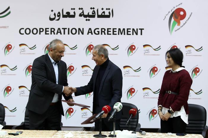 8737adbe8612b20dda1c70186f51f26c