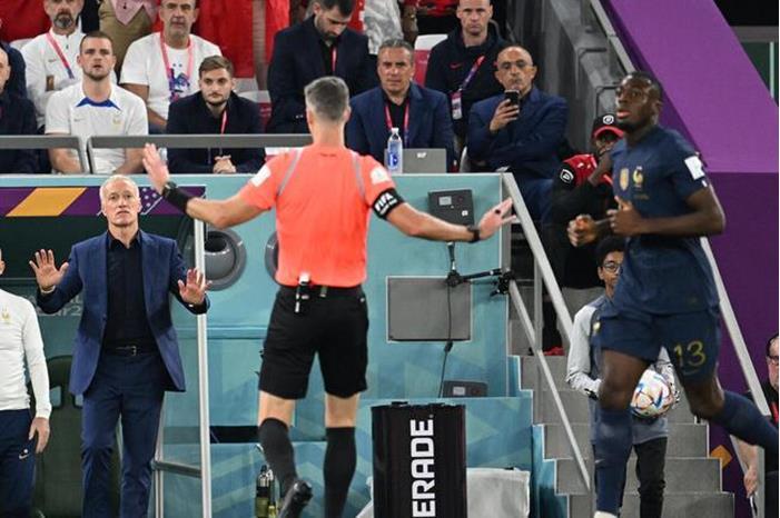 6388565942360427a4439155