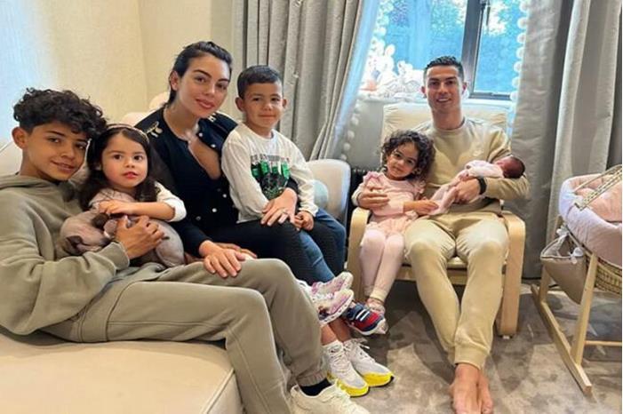 6388ae774c59b765ab75cdfa