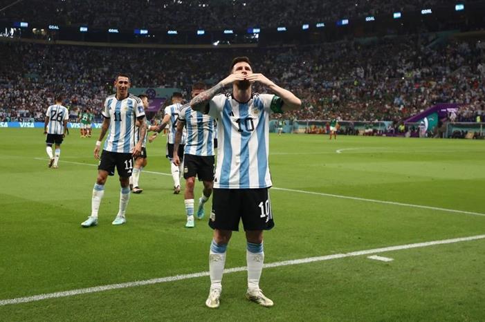 ميسي وأساطير الأرجنتين يكشفون سبب وصولهم لنهائي كأس العالم 20221127_1669498711-332