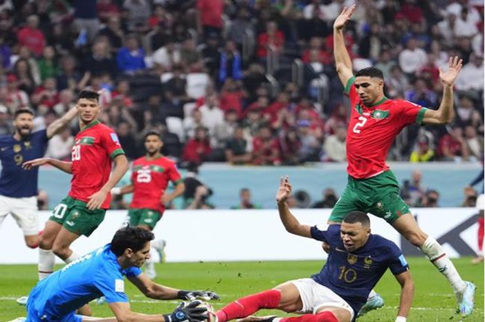 أول تعليق لياسين بونو بعد خسارة المغرب أمام فرنسا 639b02954236046c484a0cbc