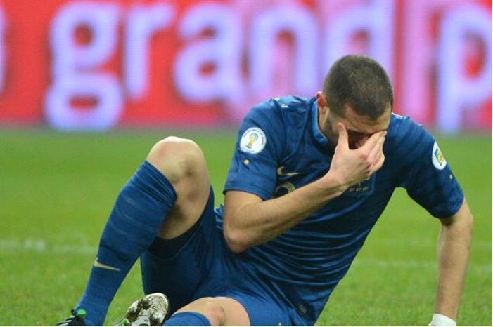 طبيب منتخب فرنسا يعترف ويكشف عن كواليس أزمة بنزيما وديشامب 63a407574c59b70a3b1864dc (1)