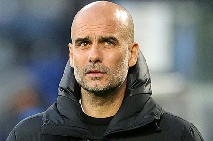 غوارديولا ينتقد لاعبا بسبب وزنه الزائد image (1)