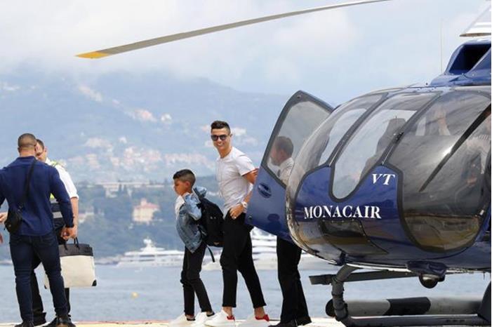 كريستيانو جونيور يعود لريال مدريد 63ab54534c59b77358371e7d