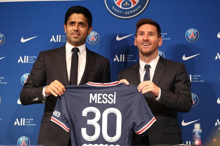 ناصر الخليفي يكشف مصير ميسي مع سان جيرمان eee