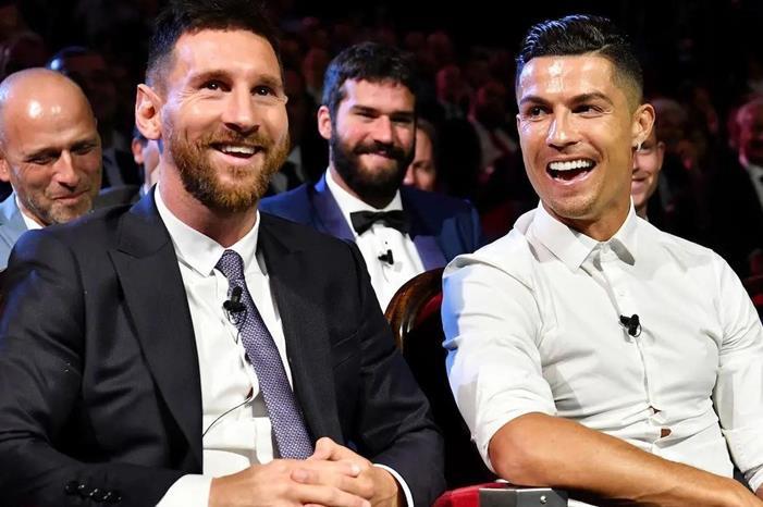 تعرف على موعد أول مباراة بين رونالدو وميسي في الرياض 2