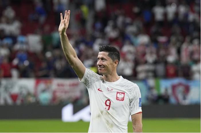 ليفاندوفسكي يعلق على خروج منتخب بولندا من مونديال قطر 638ddb3b42360473e8688e7d