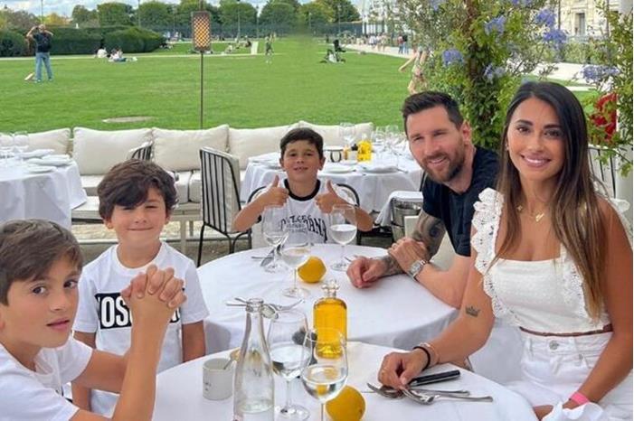 مكافأة "خاصة" لميسي قبل مواجهة هولندا 638dec764c59b73c0c3aa7d4