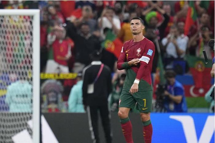 الاتحاد البرتغالي يعلق على أنباء تهديد رونالدو بمغادرة معسكر المنتخب في قطر 6391d0284236044644187d4c (1)