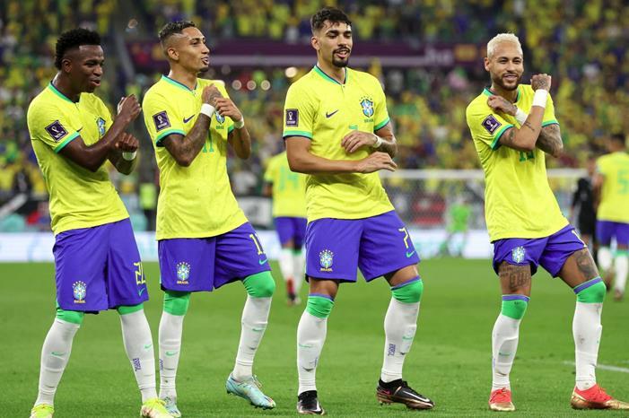 بشرى سارة لجماهير المونديال .. قناة مجانية لبث مباراة البرازيل و كرواتيا Brazil_team