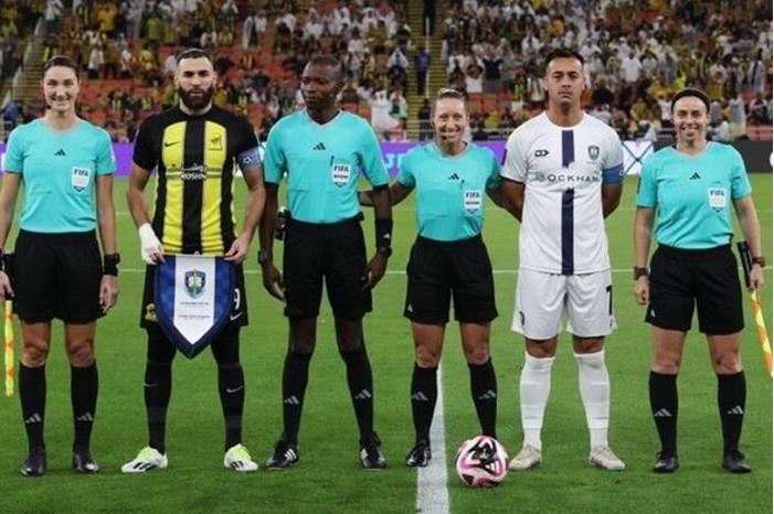 تصرف أثار الجدل في مباراة الاتحاد وأوكلاند سيتي 65796a53423604622378765e