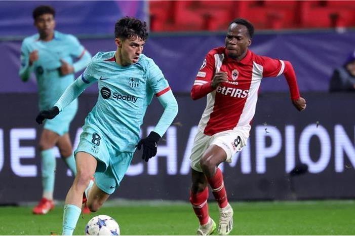 برشلونة يسقط أمام أنتويرب بثلاثية ويحافظ على صدارة مجموعته بدوري ابطال أوروبا epa_soccer_2023-12_2023-12-13_2023-12-13-11027794_epa