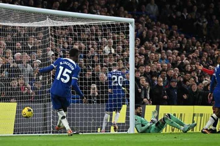 تشيلسي يتخطى شيفيلد يونايتد بثنائية في الدوري الإنجليزي 141