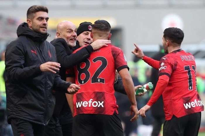 ميلان يعزز مركزه الثالث بالفوز على مونزا 1443778_1702819784