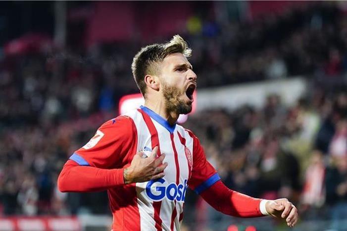 نجم جيرونا: سنكون مخطئين لو فكرنا في الفوز بالليجا epa_soccer_2023-12_2023-12-18_2023-12-18-11036534_epa