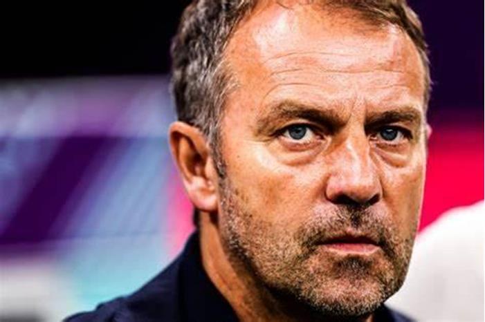 فليك يحشد أسلحة برشلونة لموقعة ليجانيس فليك