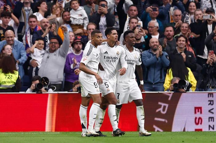 photo_5962983979764271074_y