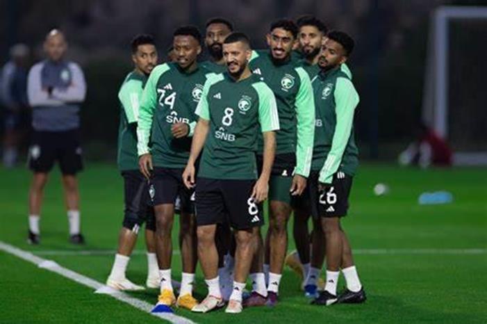 5 إصابات تضرب الأخضر.. والاتحاد الخاسر الأكبر OIP (3)