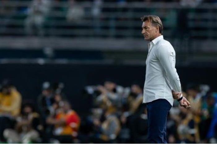 أول قرار من رينارد بعد تأهل السعودية لنصف نهائي خليجي 26 رينار-1