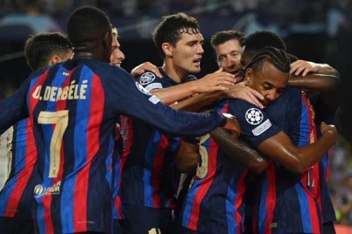 مانشستر يونايتد يُزاحم يوفنتوس في صفقة نجم برشلونة aSASA