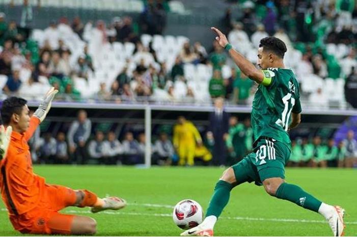 رينارد يدفع بالقوة الضاربة للسعودية ضد عمان GEssfS_XwAA4ZJ0-1