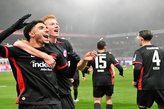 67513df84236047b8a56bb25