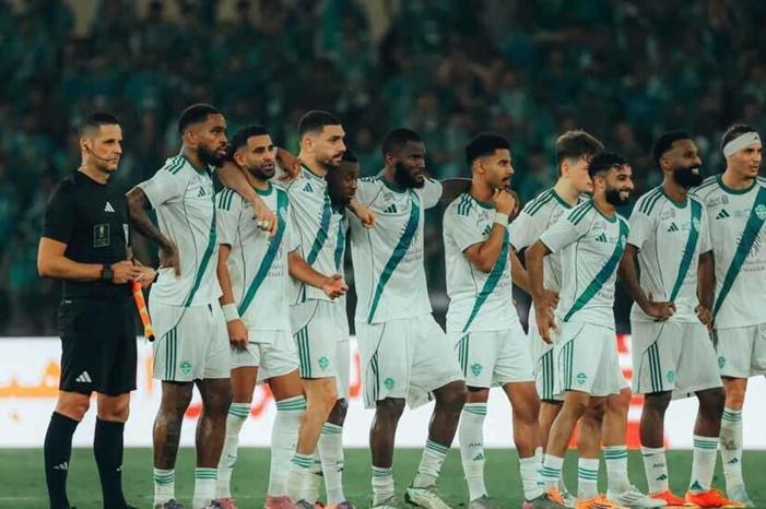 6945118f4236047f2813c690