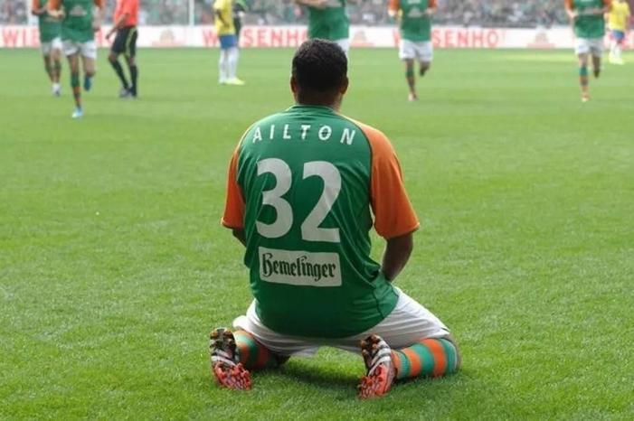 176acd3e-68df-4e2d-bcb7-89b61980f20a