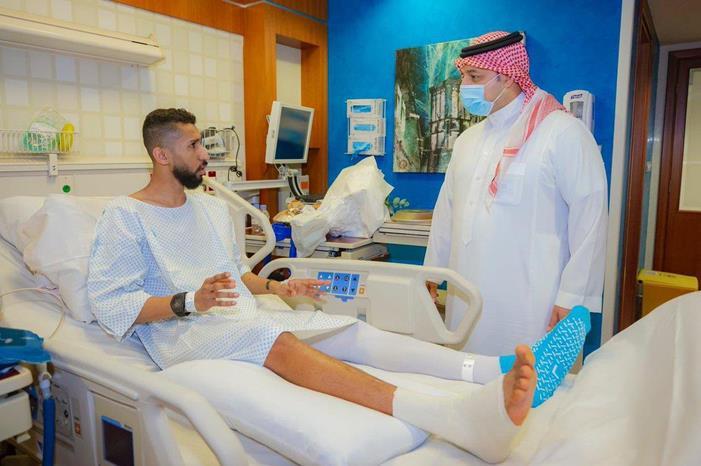 تحذير من طبيب الفرج لقائد الهلال Et0DGfvXAAYrlwp