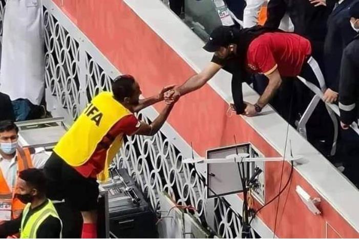 محمد أبو تريكة يعتذر لـ كهربا وحسين الشحات 9999101667