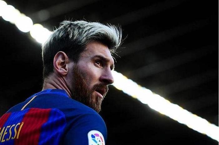 صورة لـ ميسي تثير غضب برشلونة قبل لقاء سان جيرمان 1-1365579