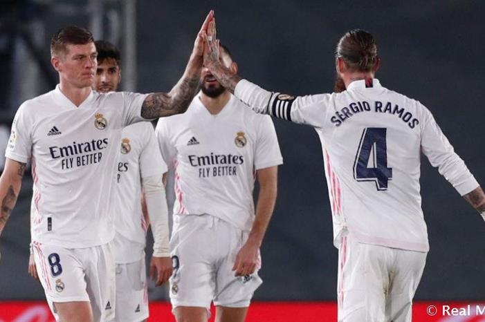 ALEGRIA_GRUPO_HE12680