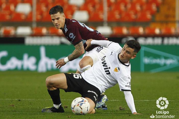 1308042-فالنسيا-ضد-سيلتا-فيجو-(2)