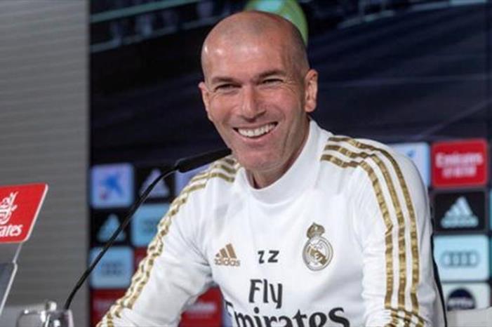 ضحكة زيدان تشعل نيران الغضب في إيطاليا.. كوميديا سوداء F7F7D64B32410