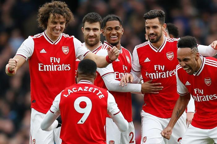 التشكيل المتوقع لارسنال في مواجهة بنفيكا arsenal-celebrating-alexandre-lacazette_1wd7bt4pfiq47103sdfnbltb5k