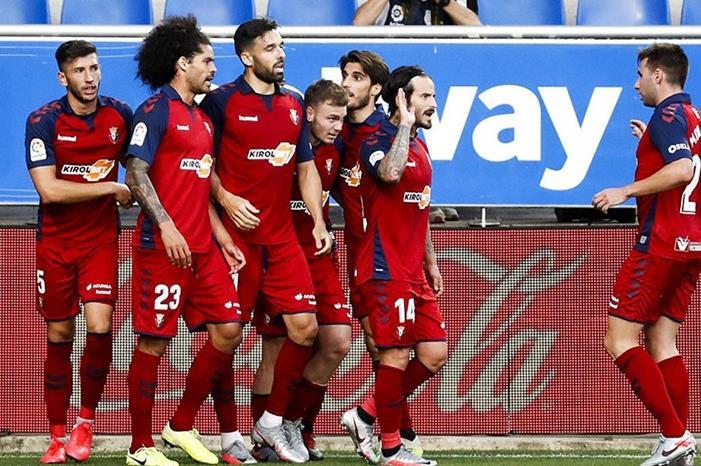 أوساسونا يعمق من جراح ألافيس ويلقي به نحو صراع الهبوط 13546800_988