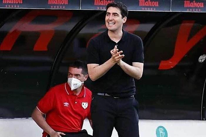 مدرب فاليكانو: لا أشعر بالحزن 1644083311_Rayo-Vallecano-delights-Iraola-with-a-top-class-striker-against-RC