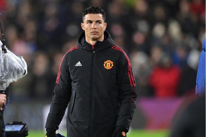 مفاجأة.. رونالدو يفتح باب الرحيل عن مانشستر يونايتد 620785874c59b757a4238097