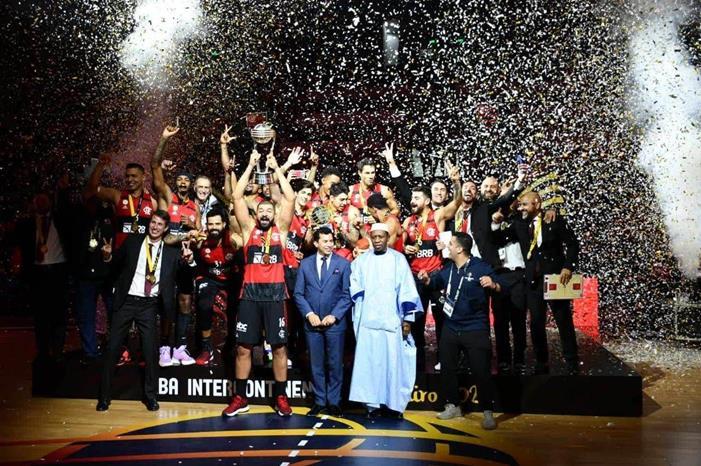 فلامنجو البرازيلي بطل كأس العالم للأندية لكرة السلة 7bf1199e64