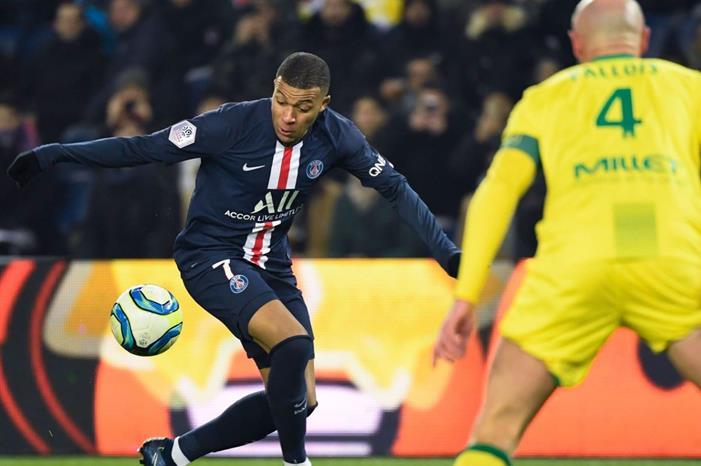 سان جيرمان ضيفاً ثقيلاً على نانت بالدوري الفرنسي Kylian-Mbappe-goal-PSG-vs-Nantes-Ligue-1-2019-e1575540806424