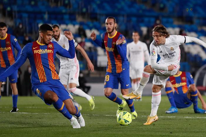 رسميًا.. رابطة الليجا تعلن موعد كلاسيكو الدور الثاني GettyImages-1311935286