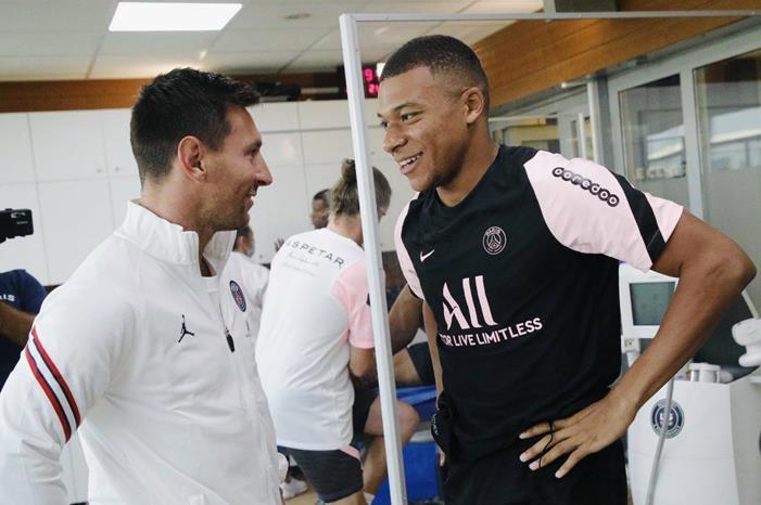 -وميسي-e1644247068267