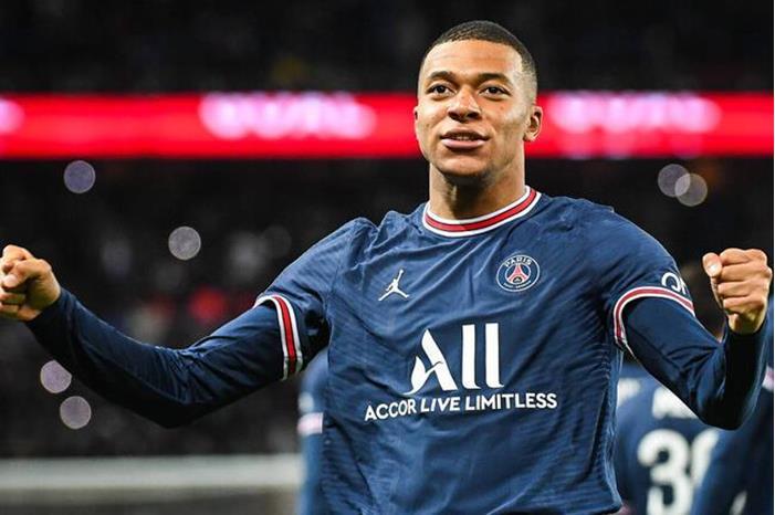 رسالة غامضة من مبابي لباريس والريال 621b6b194236046a16557e58