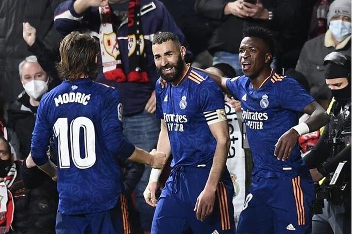 بنزيما يقود ريال مدريد لتجاوز عقبة رايو فاليكانو 621a91b04c59b72aa14a4ac7