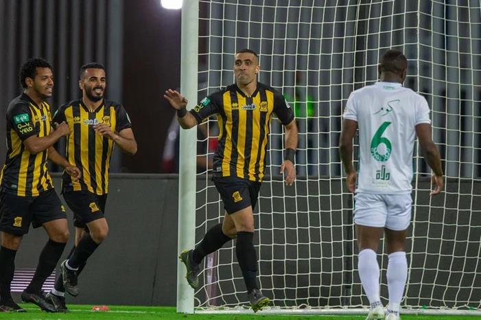 عبد الرزاق حمدالله يُشعل ديربي جدة jgh