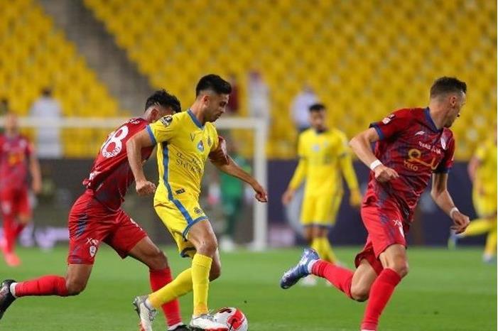 النصر يفوز بصعوبة على أبها بالدوري السعودي FMlEb6bXIAIP3aM